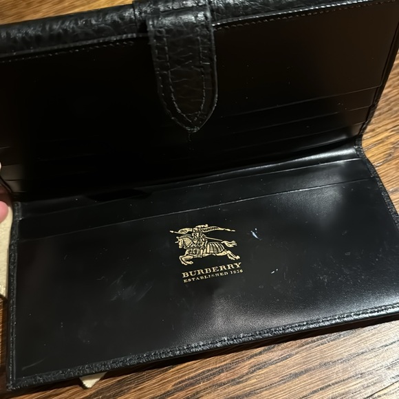 EUC Burberry Haymarket Nova Leather Continental Wallet - Picture 3 of 4